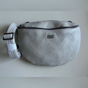 LUG VL TUMBLE SATIN LUXE BELT BAG PEBBLE NWT